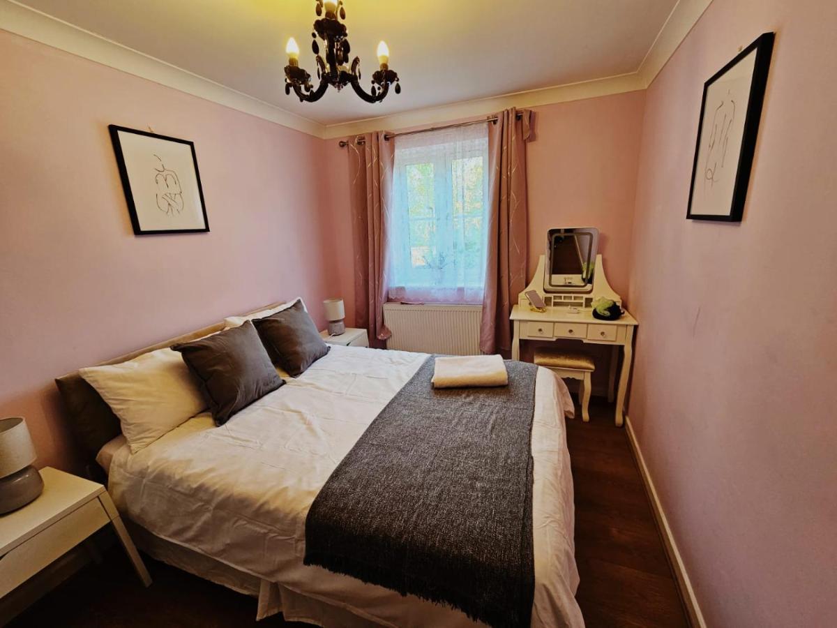 Apartamento Lovely Flat Close To Shepherd'S Bush Londres Exterior foto